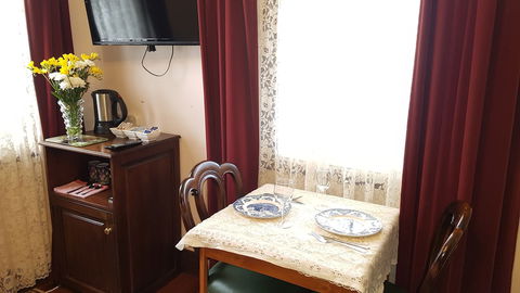 The Postmaster Inn BnB - Holiday Cairns 1