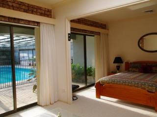 Batemans Bay Manor - Holiday Cairns 1