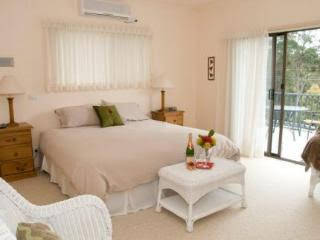 Batemans Bay Manor - Holiday Cairns 0