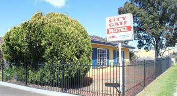 City Gate Motel - Holiday Cairns 0