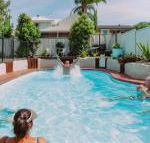 Beach  Bay Holiday House - Holiday Cairns