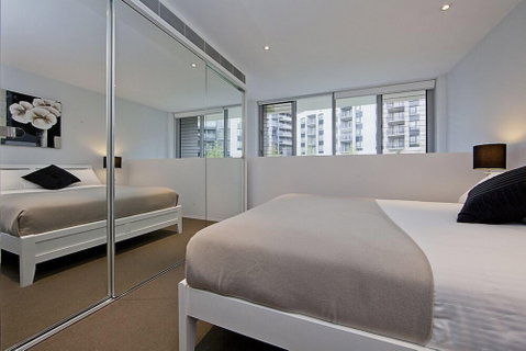 Accommodate Canberra - Holiday Cairns 4