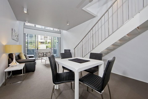 Accommodate Canberra - Holiday Cairns 0