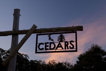 The Cedars Cottages - Holiday Cairns 0