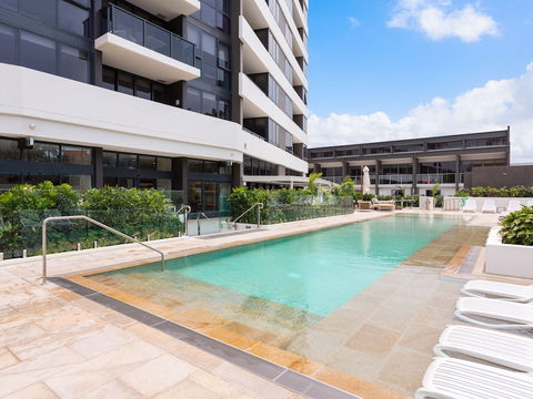 Ruby By Serain Residences - Holiday Cairns 3