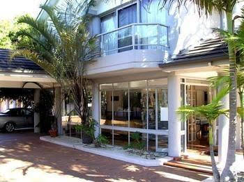 The Barkley Inn - Holiday Cairns 4