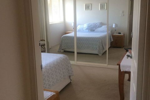 The Mitchells Waterfront Bed & Breakfast - Holiday Cairns 3