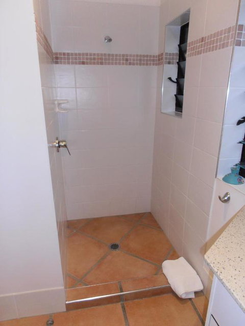 Floriana Villas - Holiday Cairns 4