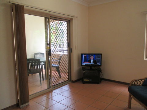 Royal Palm Villas Cairns - Holiday Cairns 6