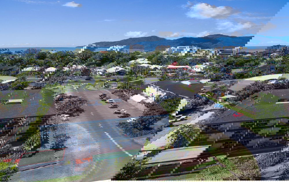  Holiday Cairns