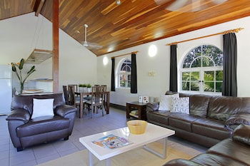 A PERFECT STAY - Clarkes Beach Villa - Holiday Cairns 6