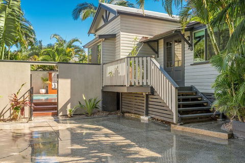 A PERFECT STAY - 3 Little Pigs - Holiday Cairns 1