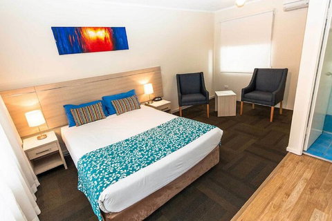 Bay Executive Motel - Holiday Cairns 7