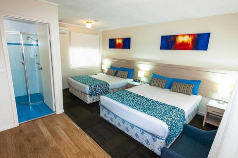 Bay Executive Motel - Holiday Cairns 6