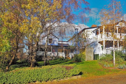 Mole Creek Guest House - Holiday Cairns 0