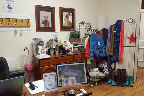 Mole Creek Guest House - Holiday Cairns 4