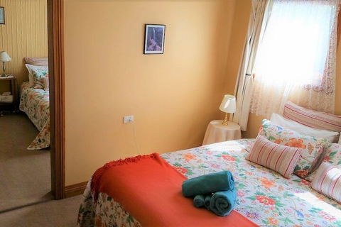 Mole Creek Guest House - Holiday Cairns 6