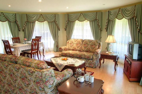 Carolynnes Cottages - Holiday Cairns 6