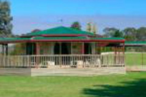 Carolynnes Cottages - Holiday Cairns 0