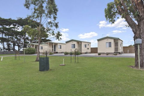 Gum Tree Caravan Park - Holiday Cairns 1