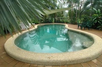 Hibiscus Lodge Bed & Breakfast - Holiday Cairns 0