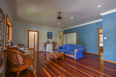 Hibiscus Lodge Bed & Breakfast - Holiday Cairns 1
