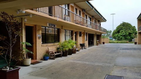 River Street Motel - Holiday Cairns 0