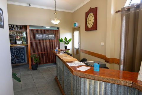 Lithgow Parkside Motor Inn - Holiday Cairns 7