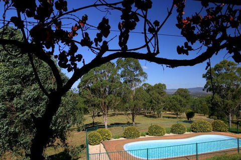 Englewood Ridge - Holiday Cairns 2