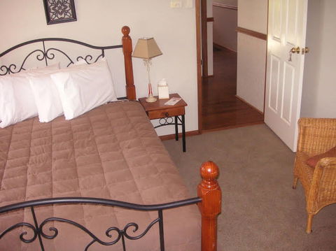 Rosedale Bed & Breakfast - Holiday Cairns 2