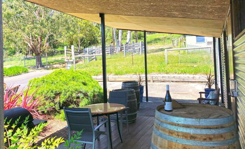 Valley Farm Vineyard Cottages - Holiday Cairns 1