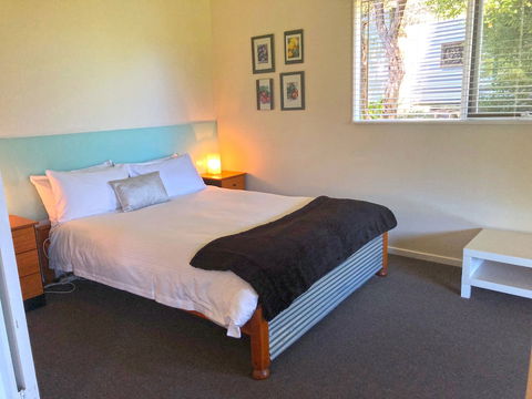 Valley Farm Vineyard Cottages - Holiday Cairns 5