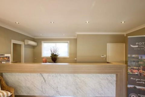 Potters Apartments - Holiday Cairns 0