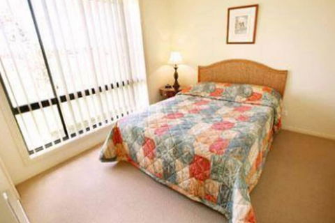 Potters Apartments - Holiday Cairns 7