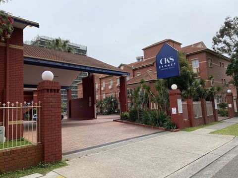 CKS Sydney Airport Hotel - Holiday Cairns 0