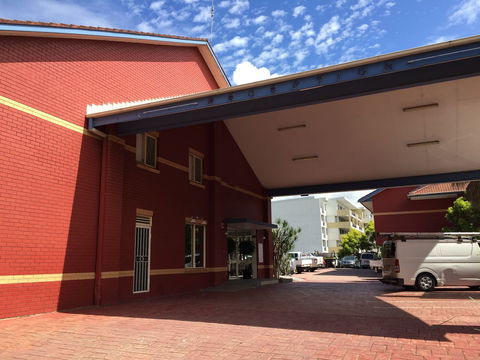 CKS Sydney Airport Hotel - Holiday Cairns 1