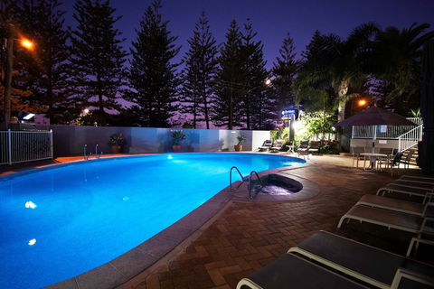 Cashelmara Beachfront Apartments - Holiday Cairns 2