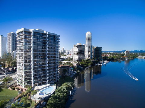Silverton Holiday Apartments - Holiday Cairns 0