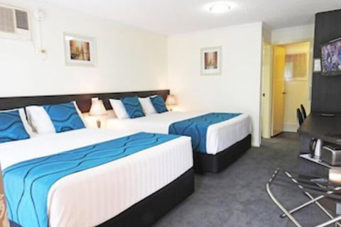 Gallery Motel - Holiday Cairns 7