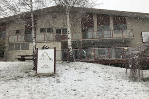 Aalberg Chalet - Holiday Cairns 0