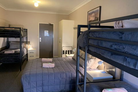 Aalberg Chalet - Holiday Cairns 7