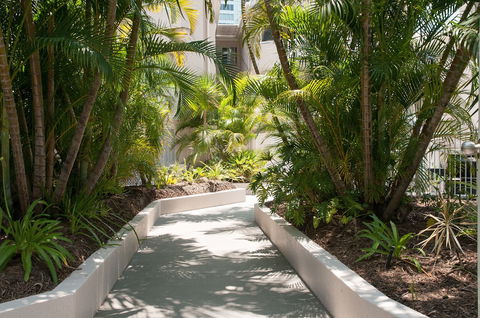 Costa D'ora Apartments - Holiday Cairns 1