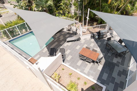 Costa D'ora Apartments - Holiday Cairns 4