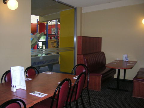 Overlander Hotel Shepparton - Holiday Cairns 2