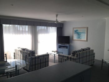 Breakers Apartments Mollymook - Holiday Cairns 6