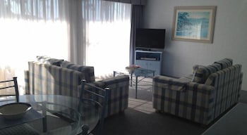 Breakers Apartments Mollymook - Holiday Cairns 3