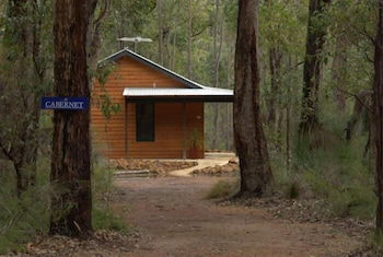 Island Brook Estate - Holiday Cairns 4