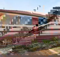 Yarra Glen Racecourse Apartments - Holiday Cairns