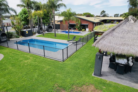 Federation Motel Resort - Holiday Cairns 4