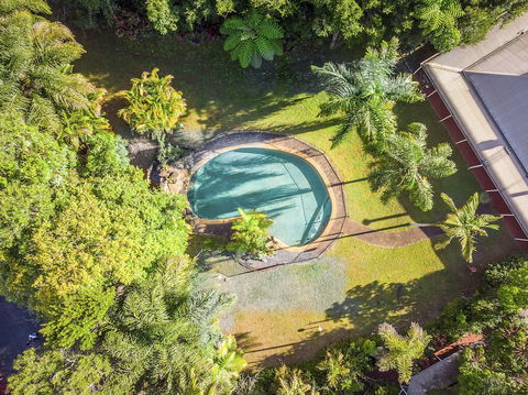 Malanda Lodge Motel - Holiday Cairns 2
